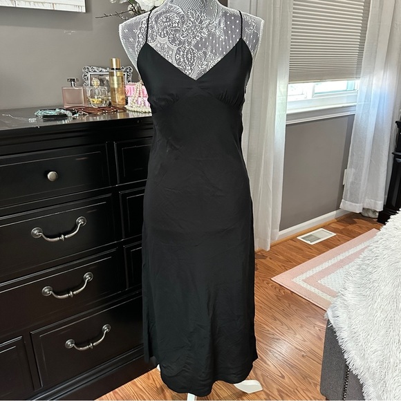 Madewell Crisscross Back Black V-neck Slip Midi Dress Size 0 (NWT) - Picture 2 of 14